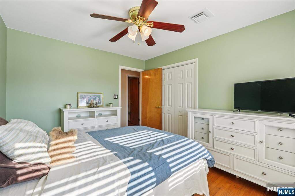 4 Bedroom Single Family Home/House's Image 35