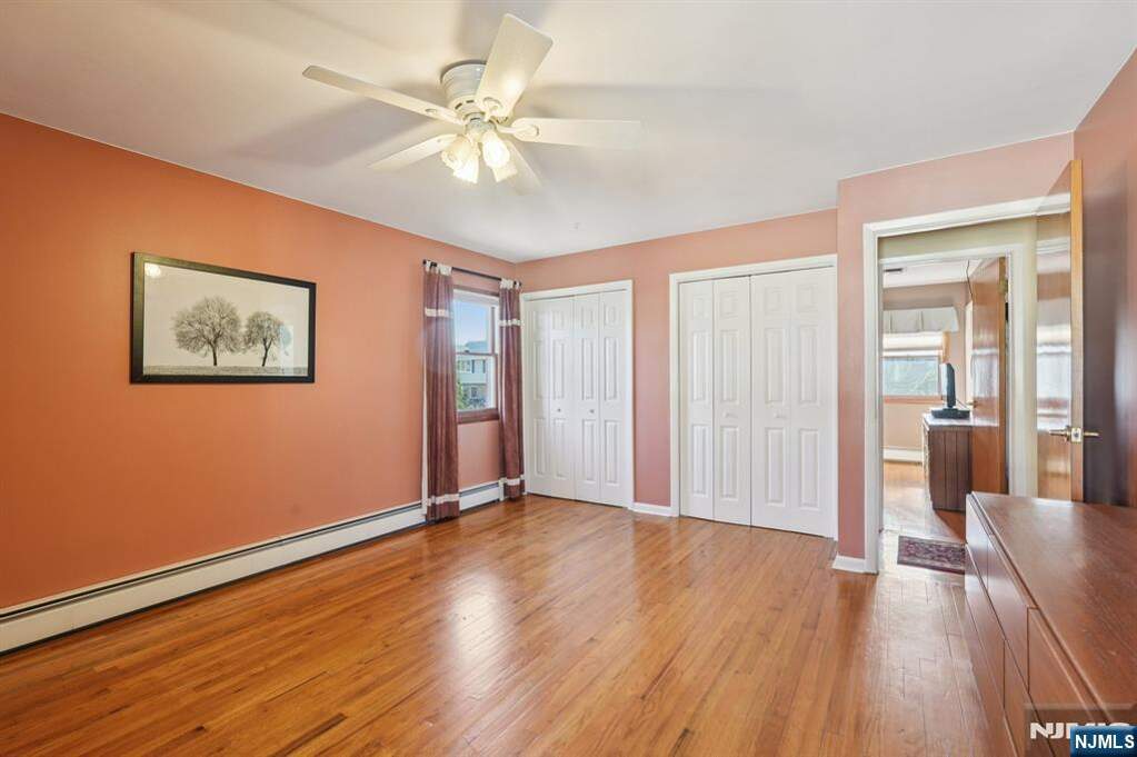 4 Bedroom Single Family Home/House's Image 39