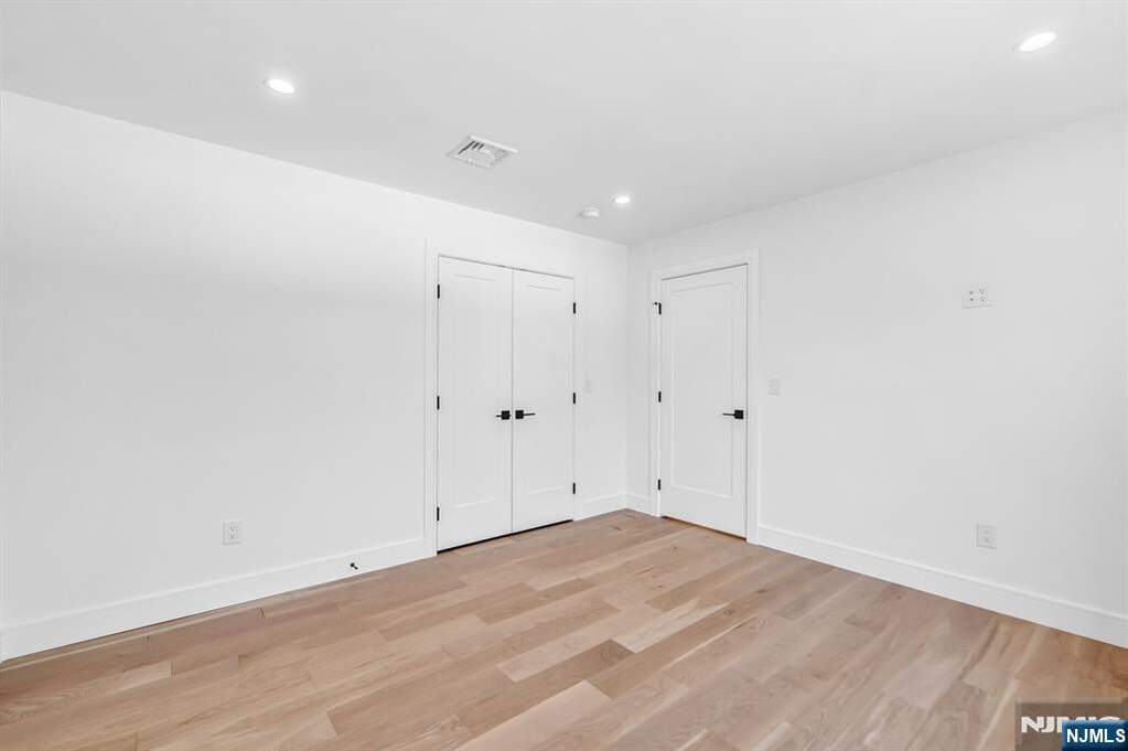 4 Bedroom Single Family Home/House's Image 21
