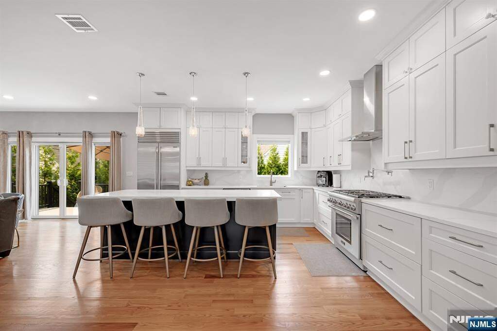 4 Bedroom Single Family Home/House's Image 10