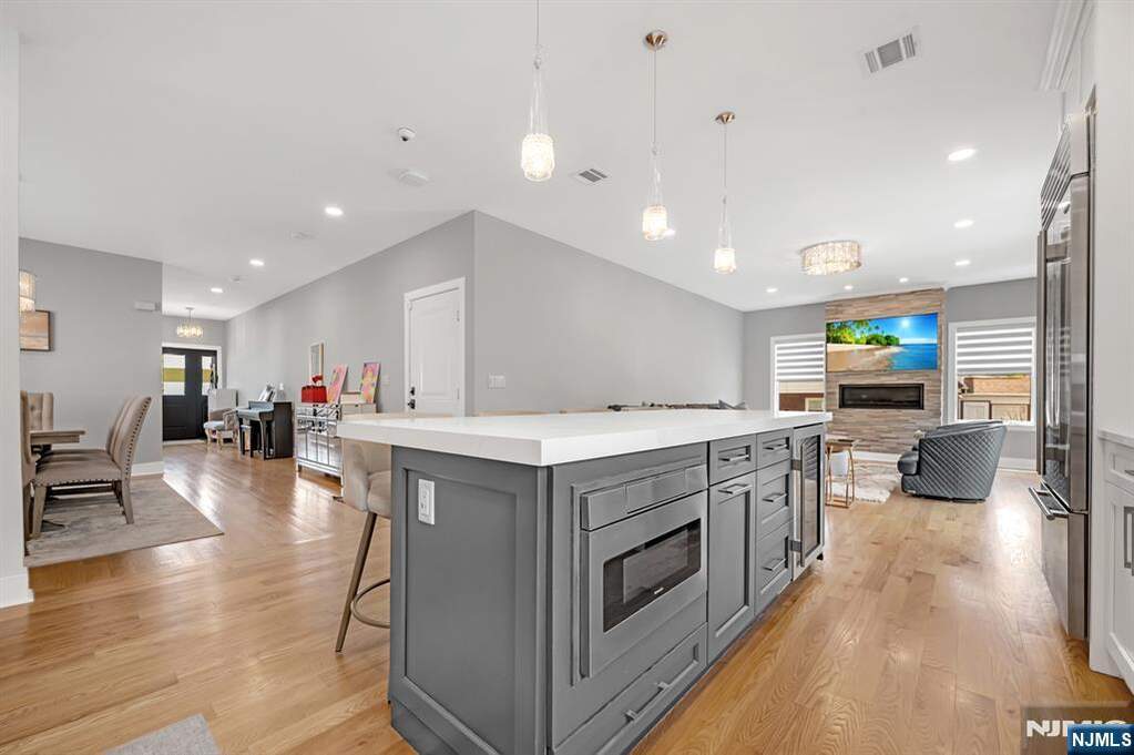 4 Bedroom Single Family Home/House's Image 14