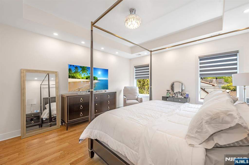 4 Bedroom Single Family Home/House's Image 21