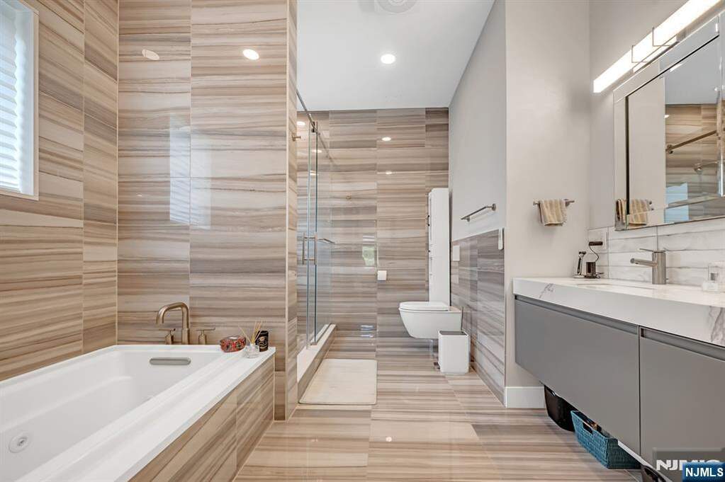 4 Bedroom Single Family Home/House's Image 22