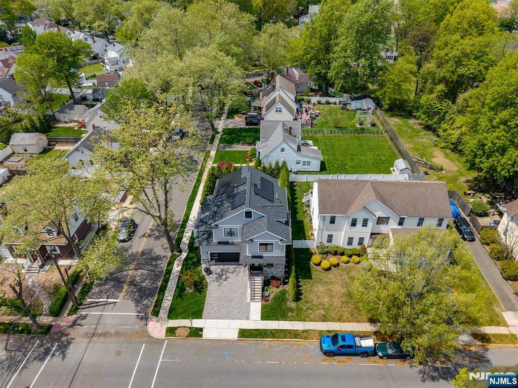 4 Bedroom Single Family Home/House's Image 46