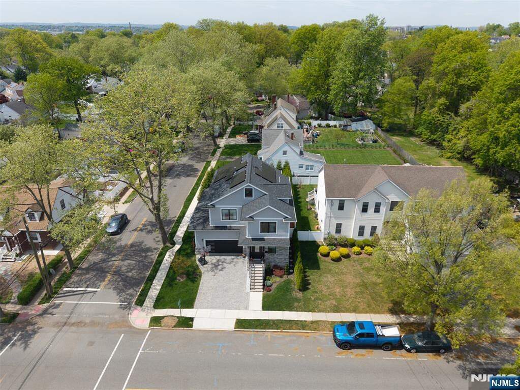 4 Bedroom Single Family Home/House's Image 47