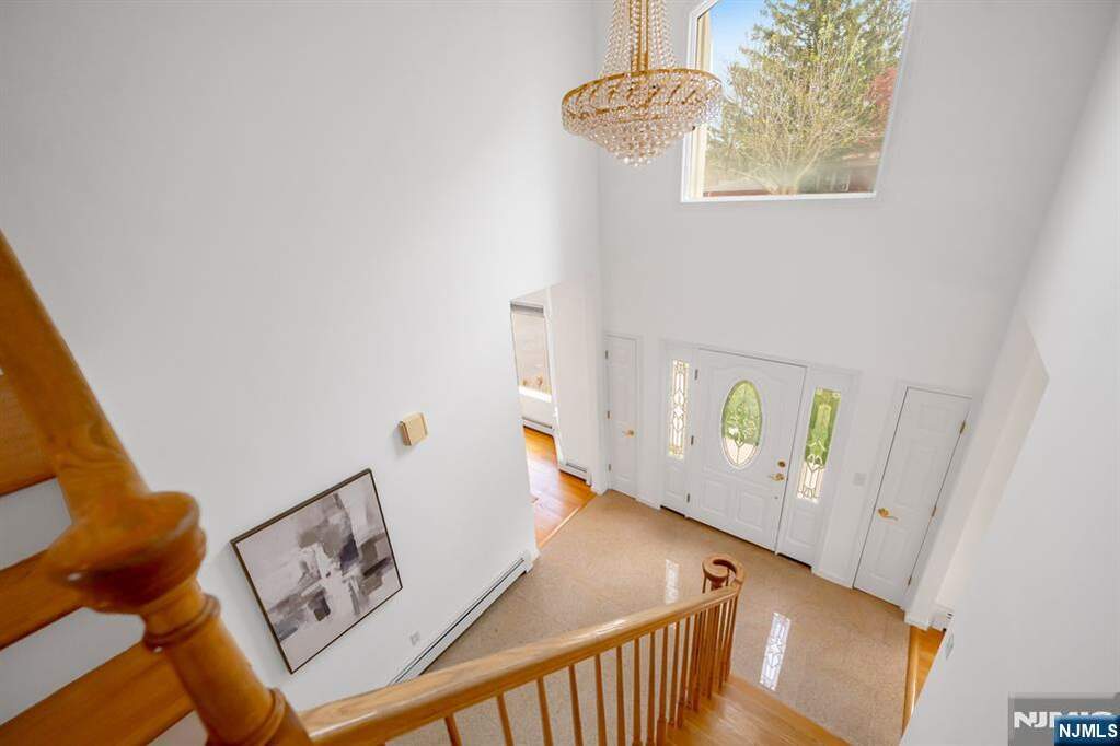 5 Bedroom Single Family Home/House's Image 20