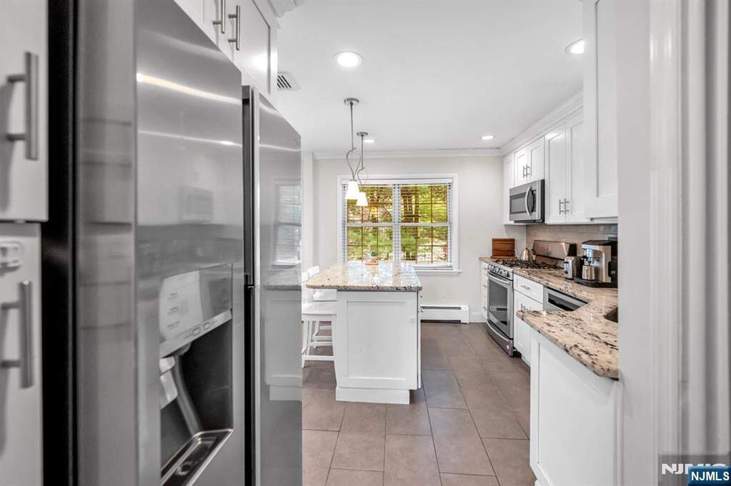 3 Bedroom Single Family Home/House's Image 15