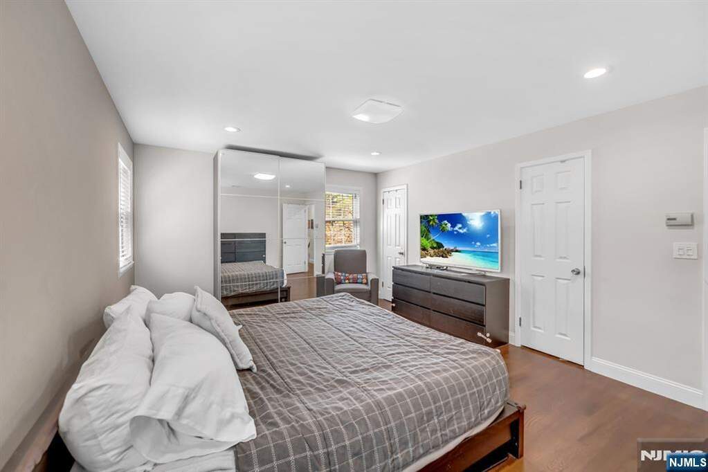 3 Bedroom Single Family Home/House's Image 18