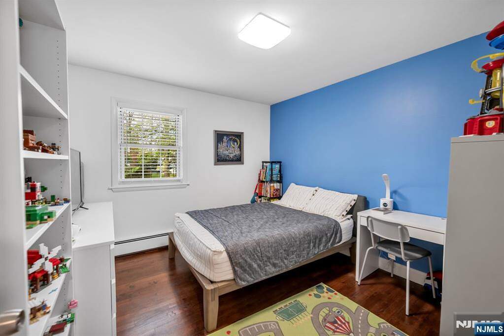 3 Bedroom Single Family Home/House's Image 25