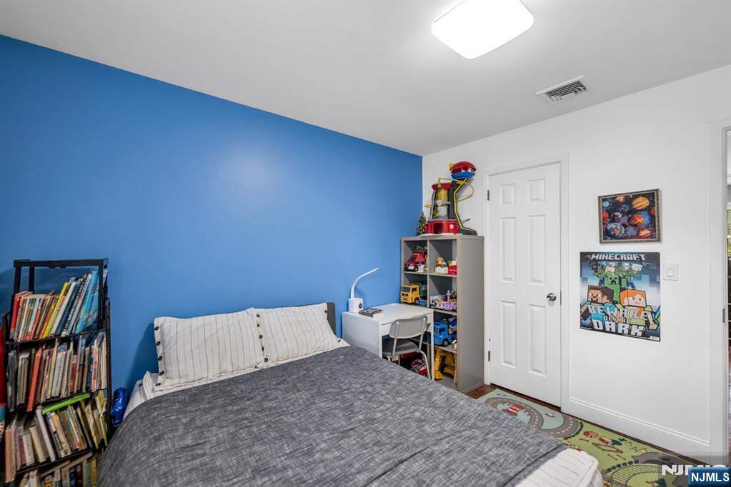 3 Bedroom Single Family Home/House's Image 26