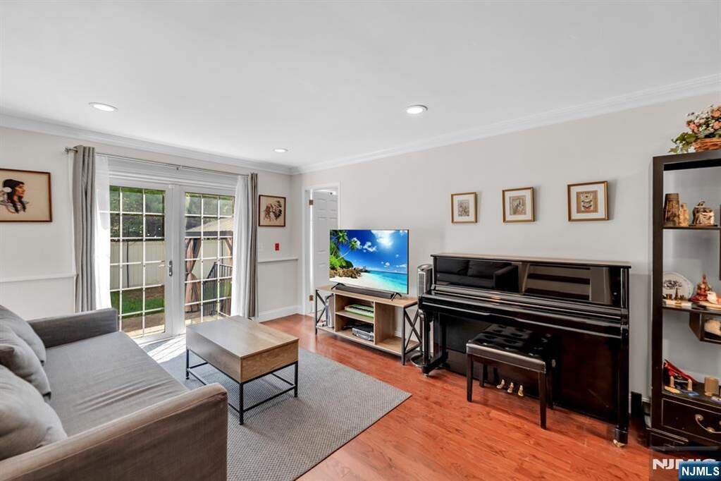 3 Bedroom Single Family Home/House's Image 30