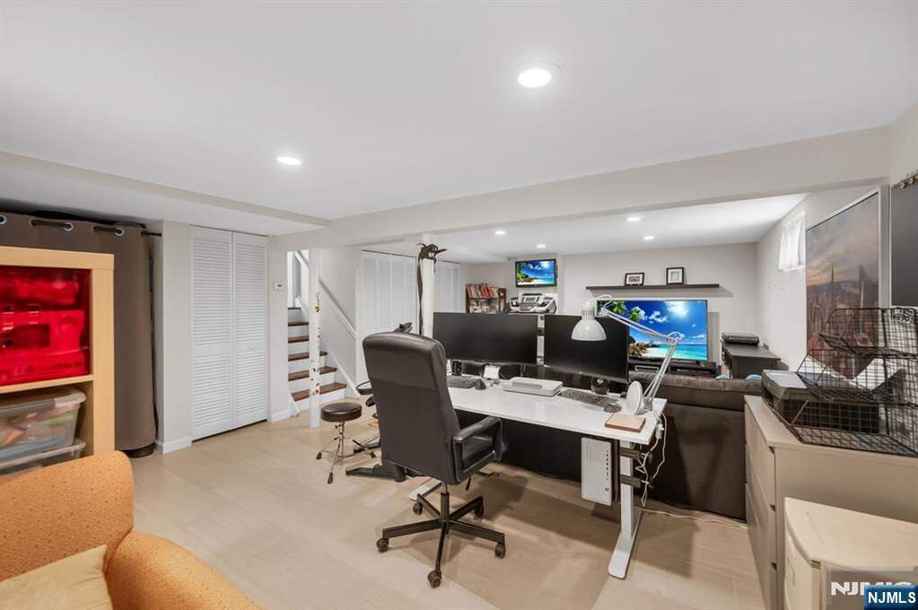 3 Bedroom Single Family Home/House's Image 37