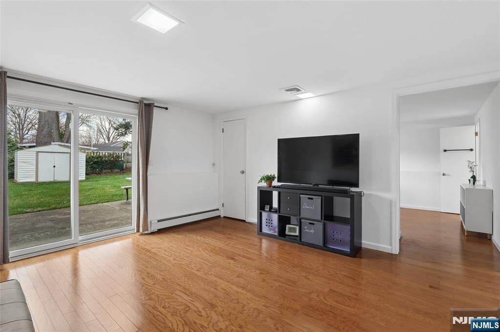 4 Bedroom Single Family Home/House's Image 20