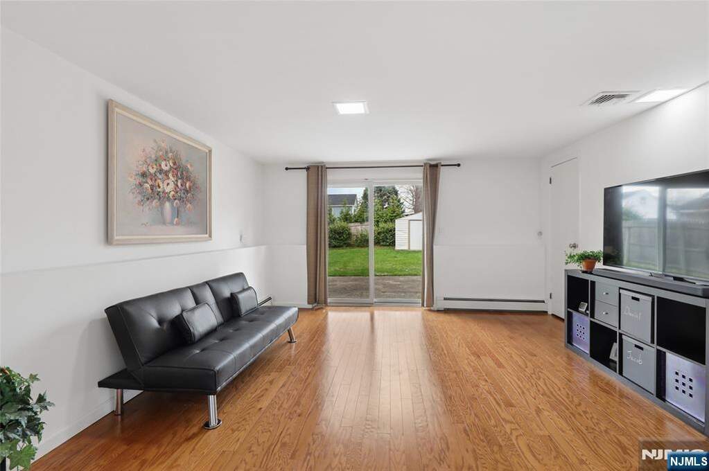 4 Bedroom Single Family Home/House's Image 23
