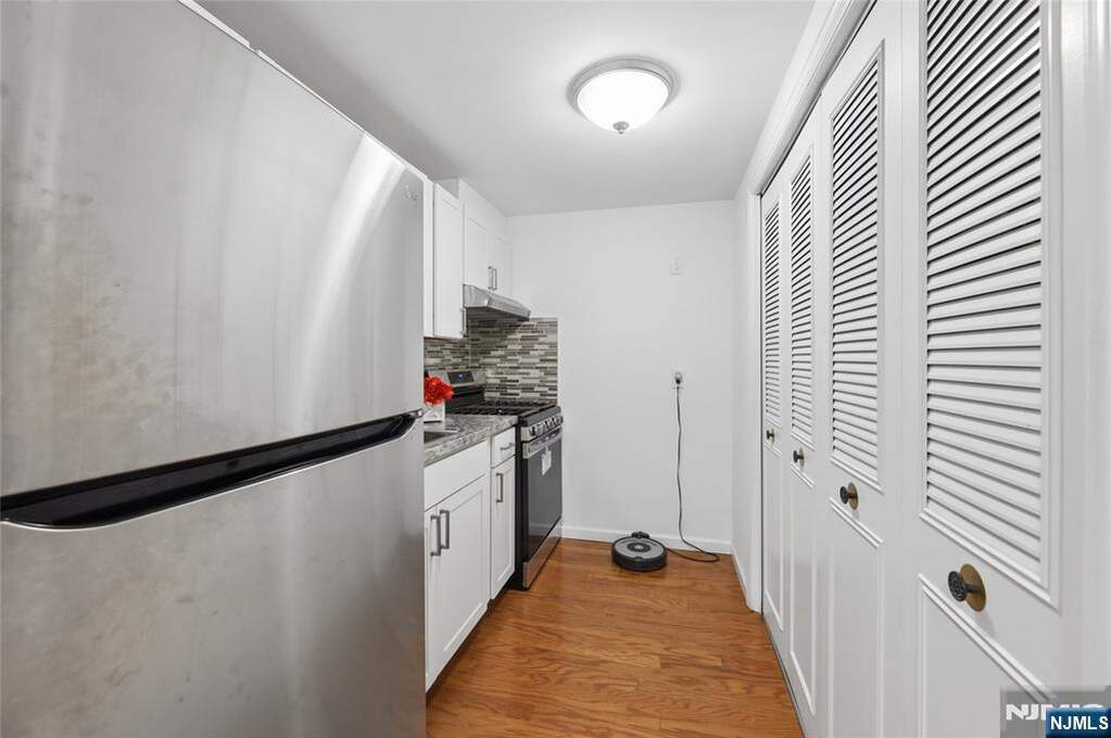 4 Bedroom Single Family Home/House's Image 25