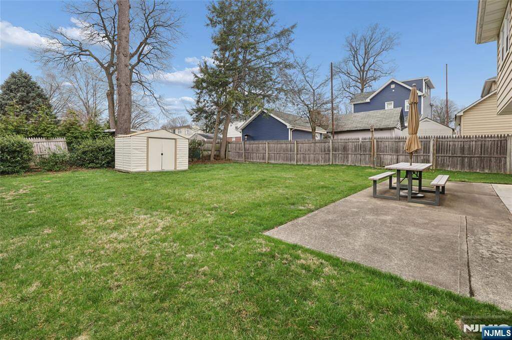 4 Bedroom Single Family Home/House's Image 34