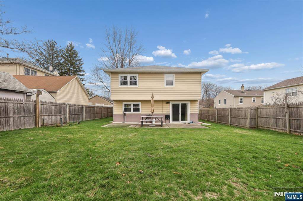 4 Bedroom Single Family Home/House's Image 36