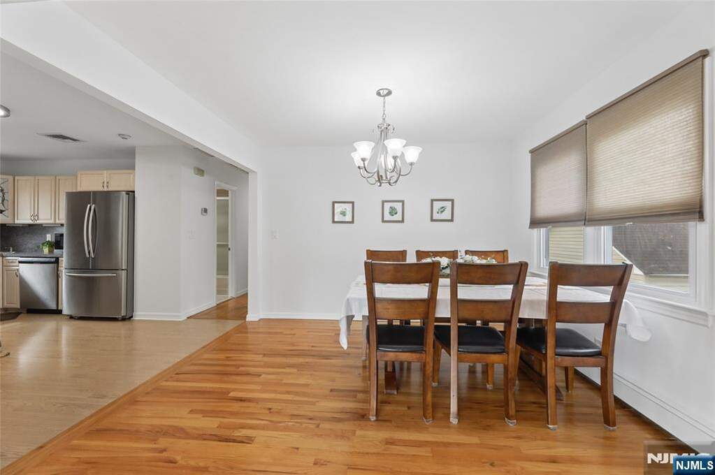 4 Bedroom Single Family Home/House's Image 6
