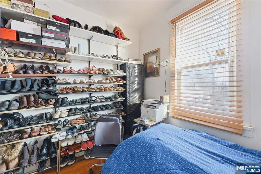 7 Bedroom Multi Unit's Image 14