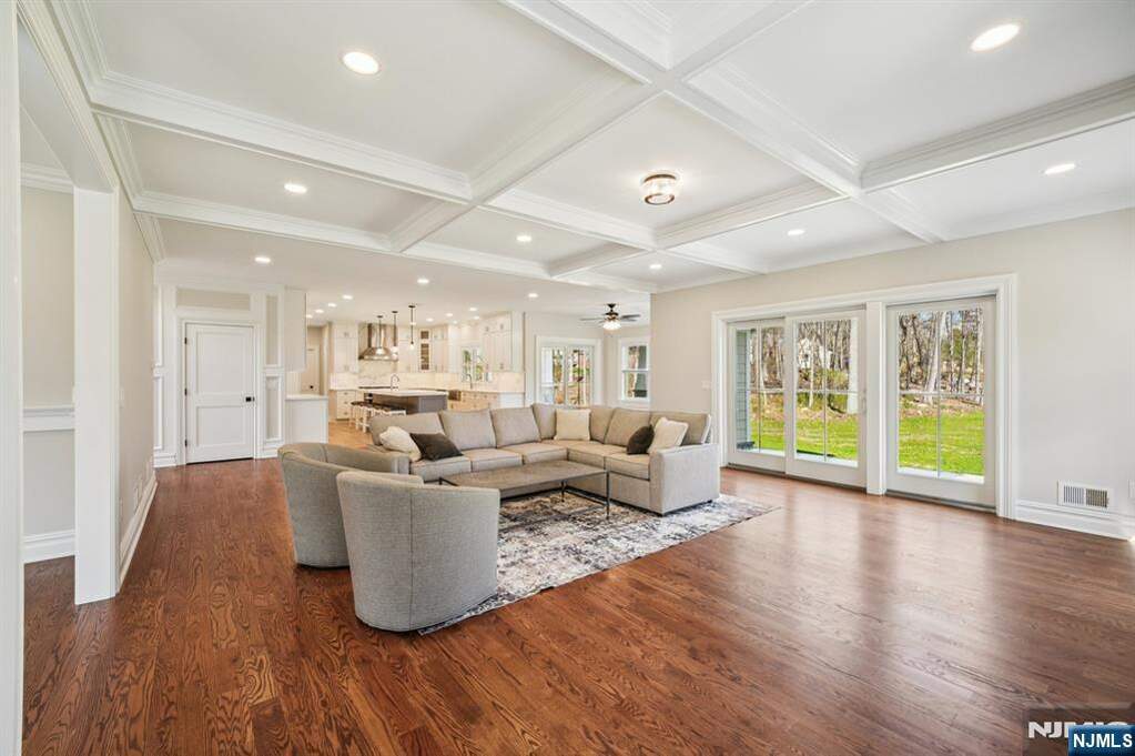 4 Bedroom Single Family Home/House's Image 8