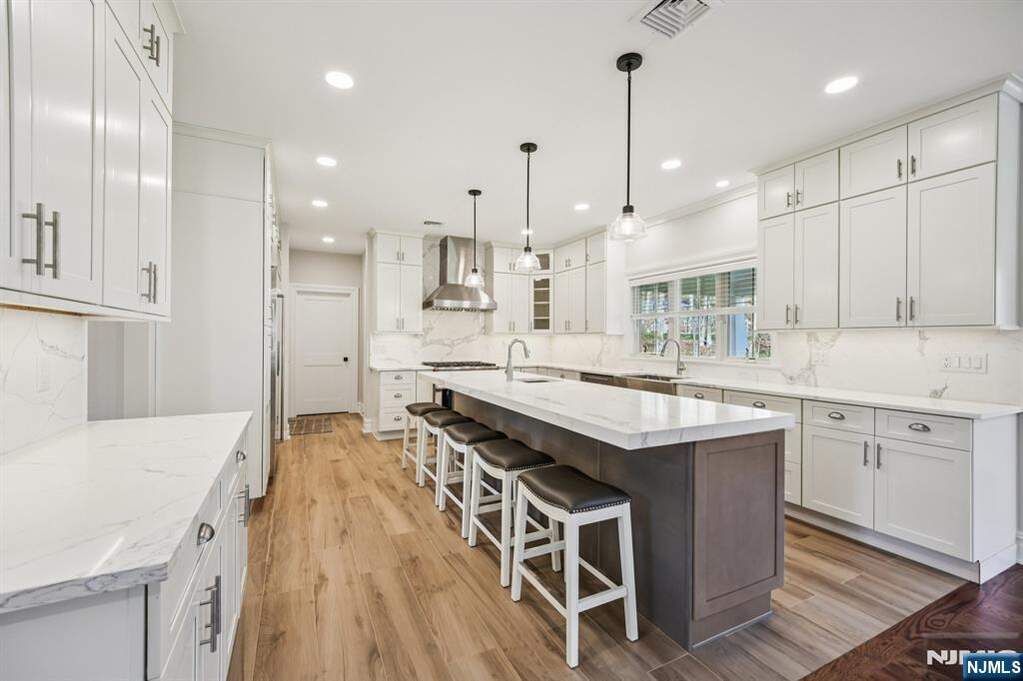 4 Bedroom Single Family Home/House's Image 15