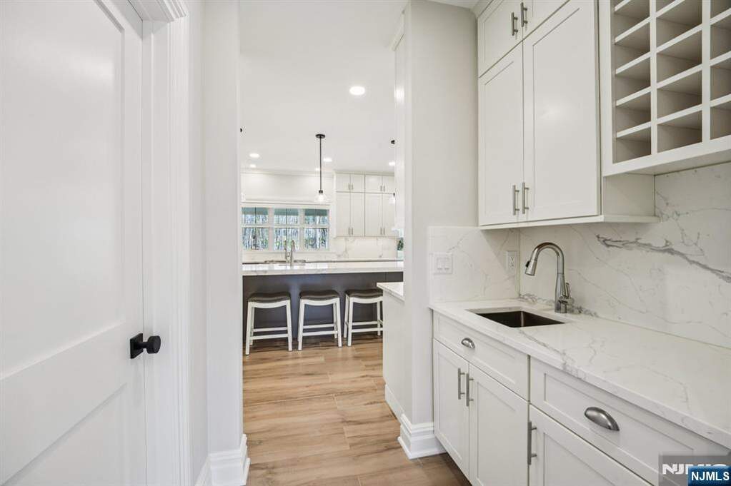 4 Bedroom Single Family Home/House's Image 18