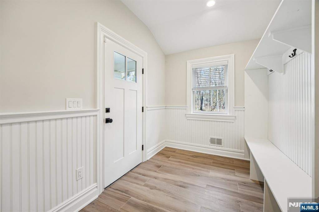 4 Bedroom Single Family Home/House's Image 20