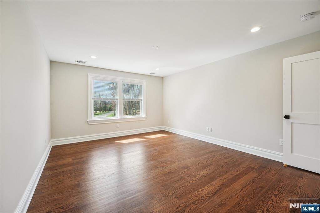 4 Bedroom Single Family Home/House's Image 24