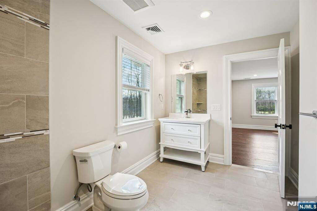 4 Bedroom Single Family Home/House's Image 27