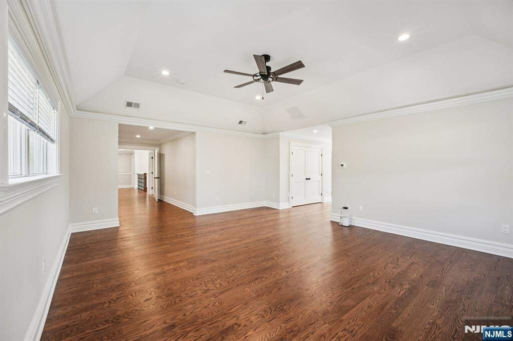 4 Bedroom Single Family Home/House's Image 36