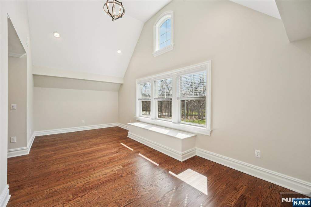 4 Bedroom Single Family Home/House's Image 39