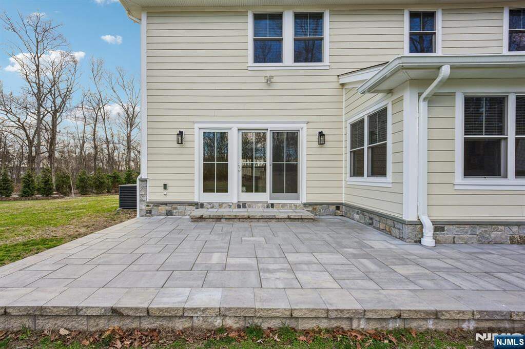 4 Bedroom Single Family Home/House's Image 44