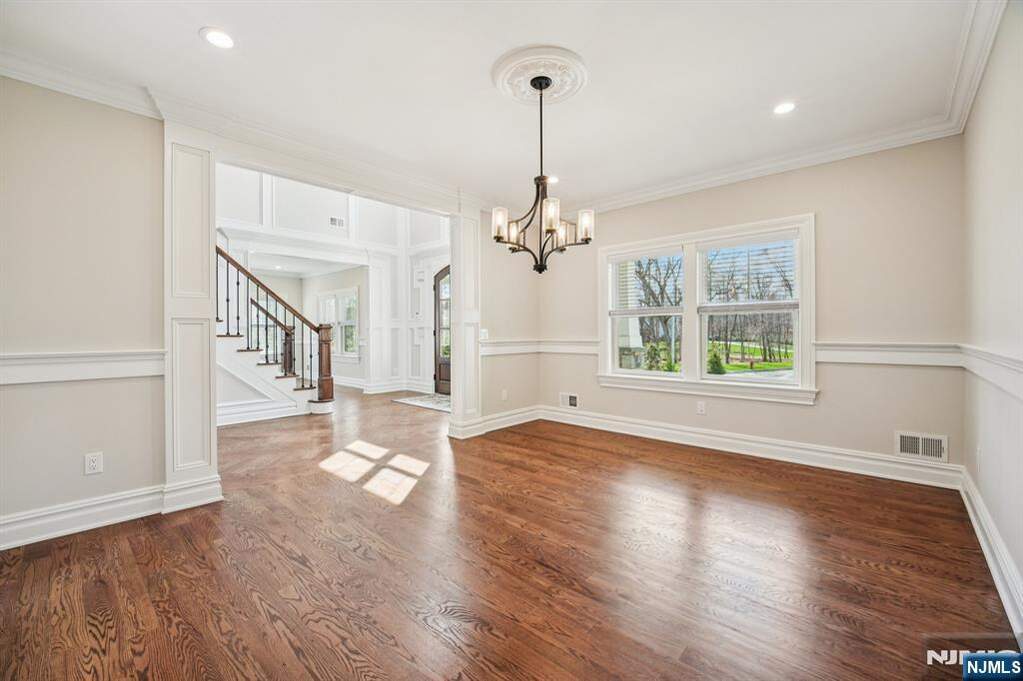 4 Bedroom Single Family Home/House's Image 5