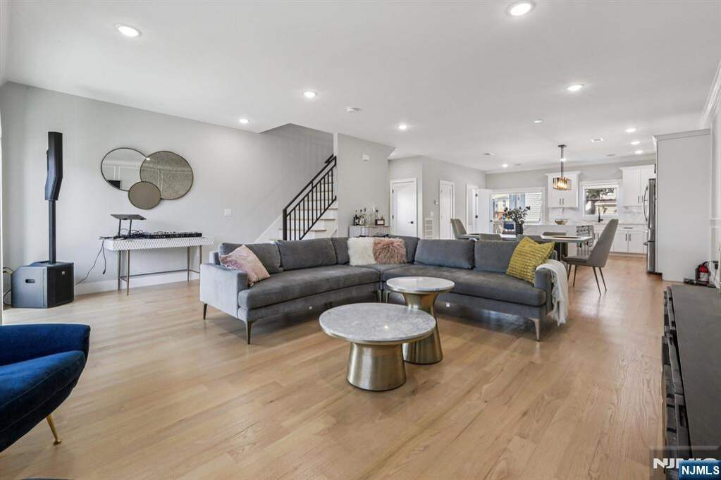 4 Bedroom Apartment/Flat's Image 3