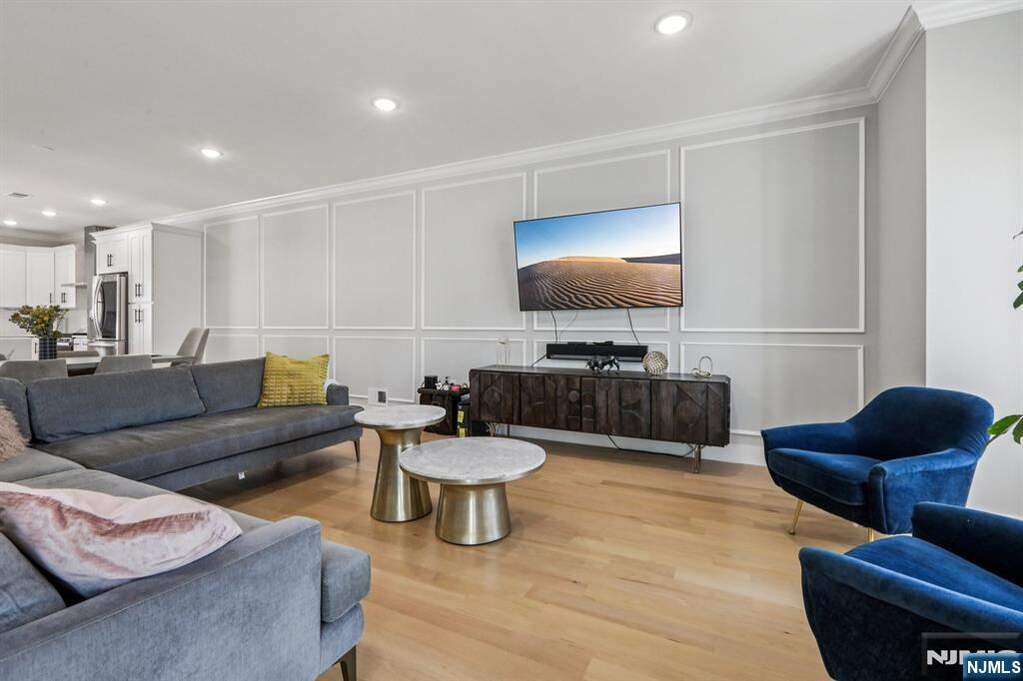 4 Bedroom Apartment/Flat's Image 4