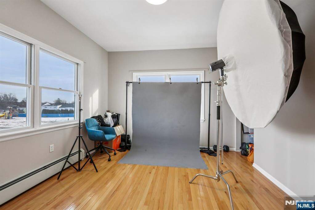 6 Bedroom Multi Unit's Image 34