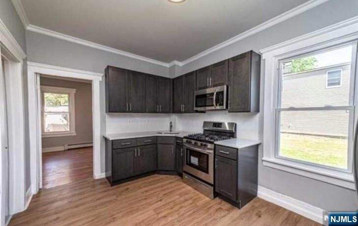 10 Bedroom Multi Unit's Image 12