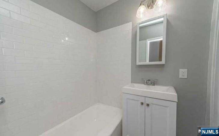 10 Bedroom Multi Unit's Image 20