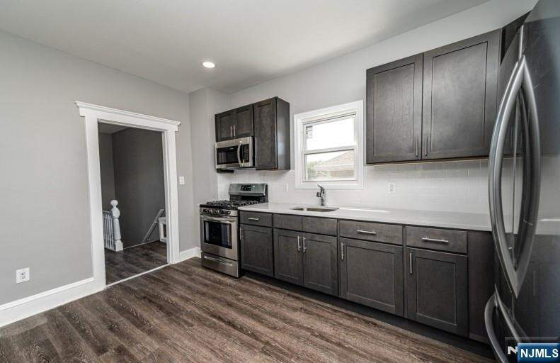 10 Bedroom Multi Unit's Image 24
