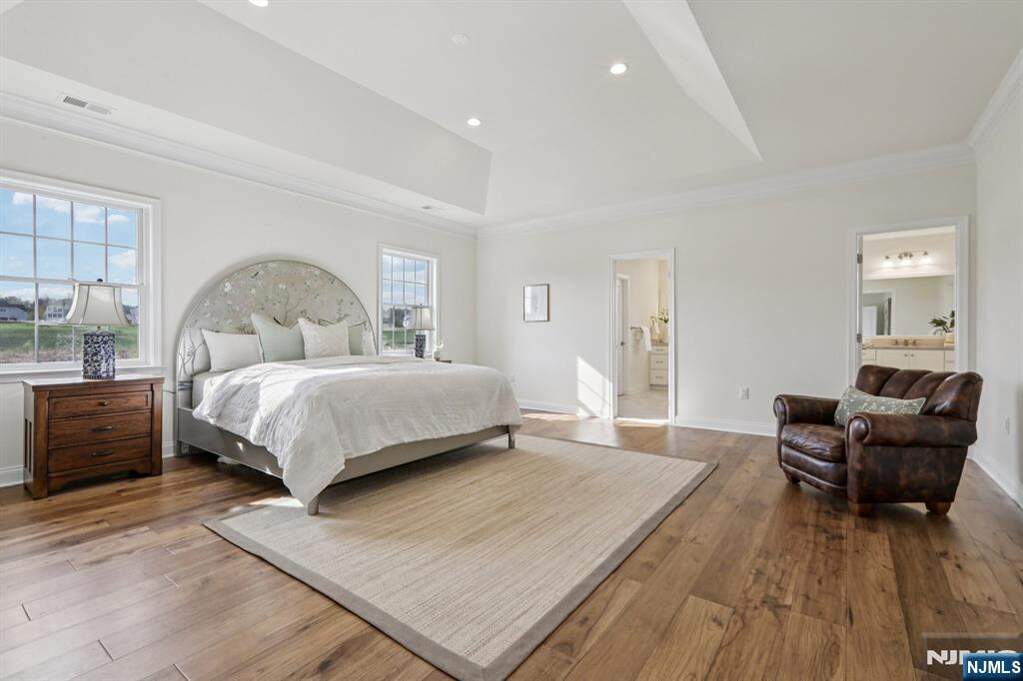 5 Bedroom Single Family Home/House's Image 21