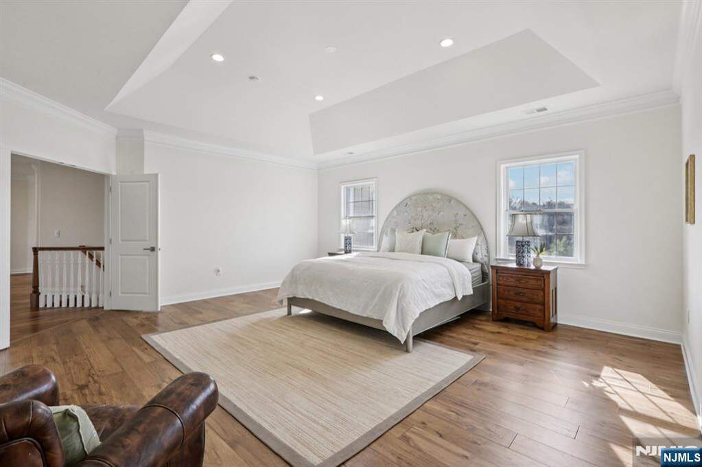 5 Bedroom Single Family Home/House's Image 22