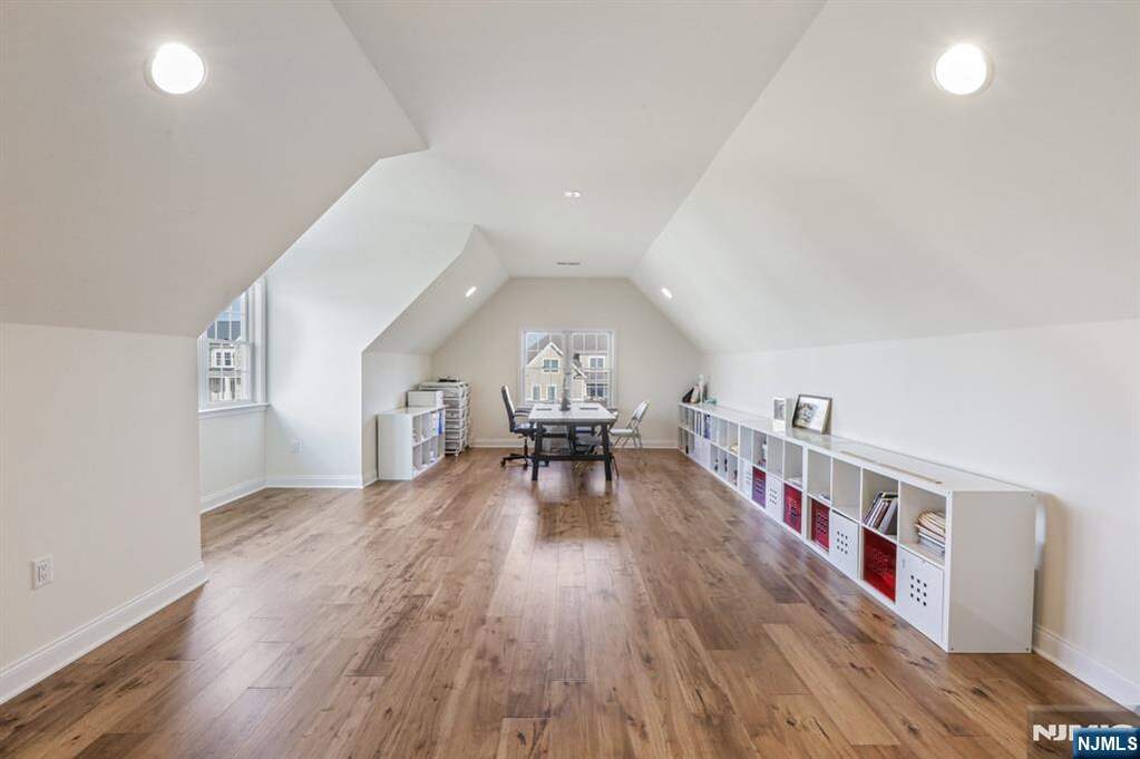 5 Bedroom Single Family Home/House's Image 24