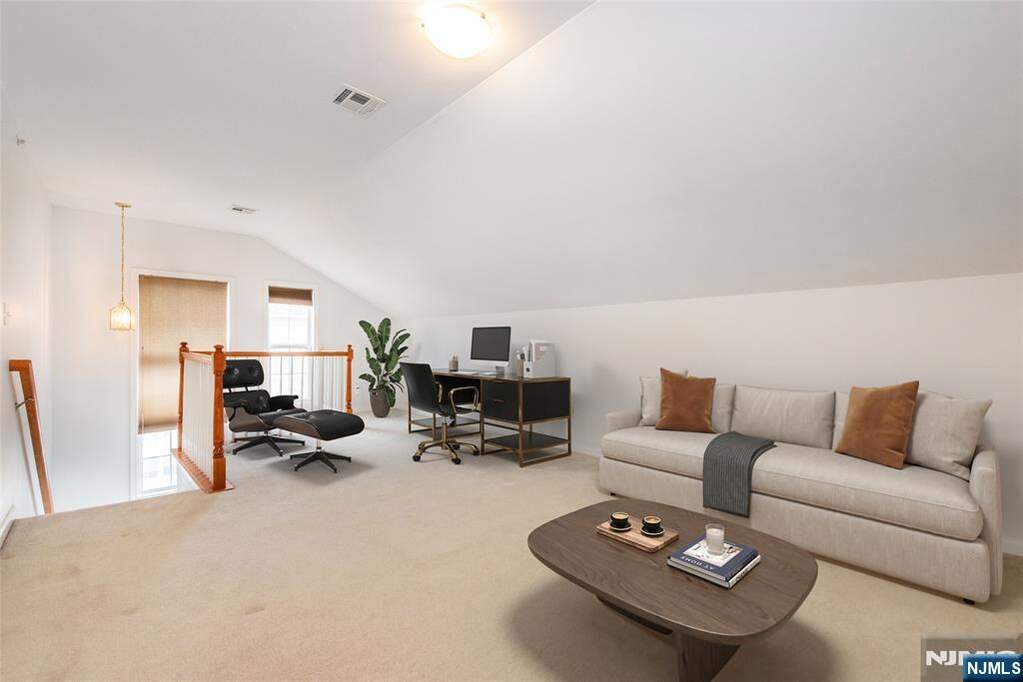 2 Bedroom Villa/Townhouse's Image 12