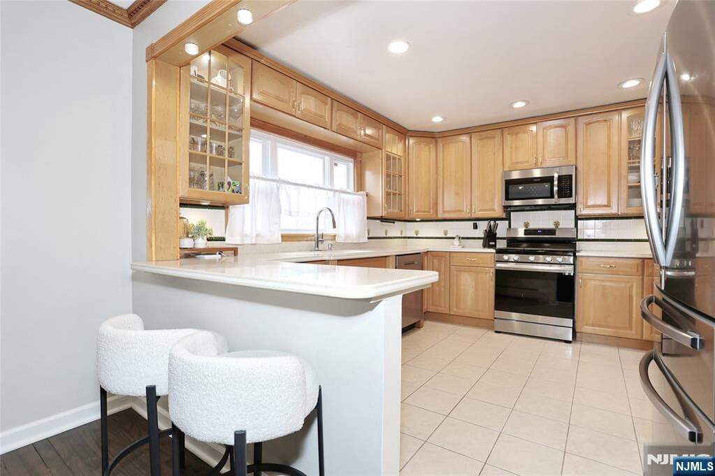 4 Bedroom Single Family Home/House's Image 21
