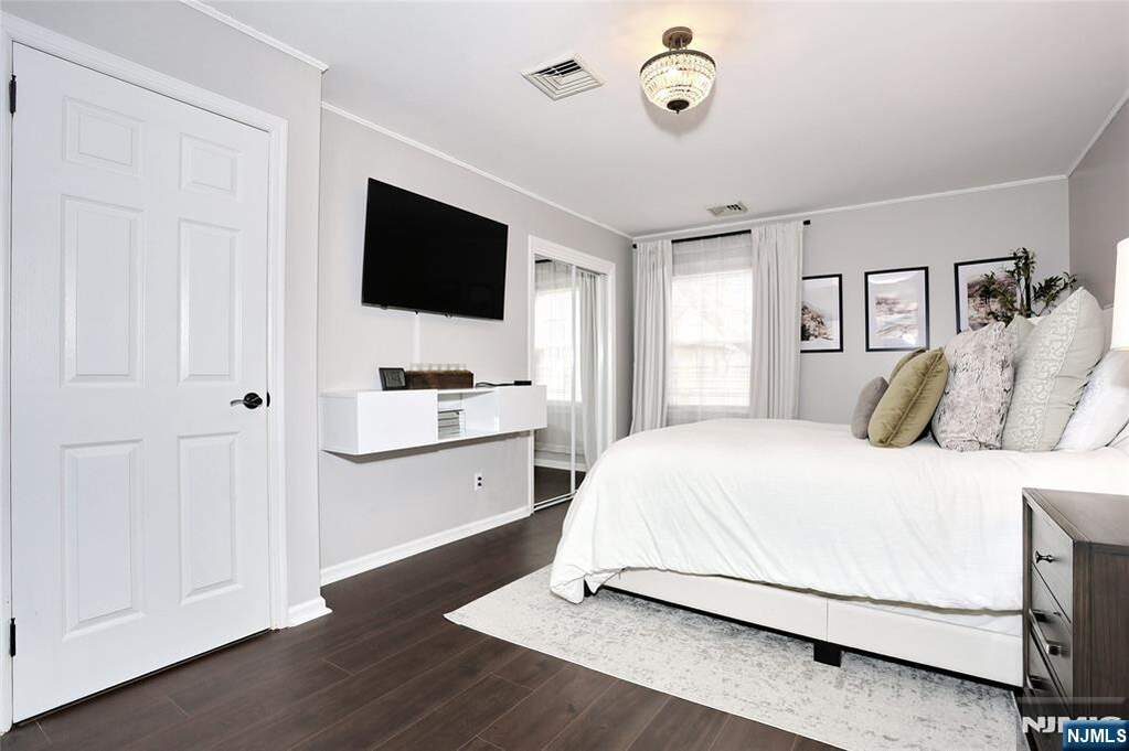 4 Bedroom Single Family Home/House's Image 27