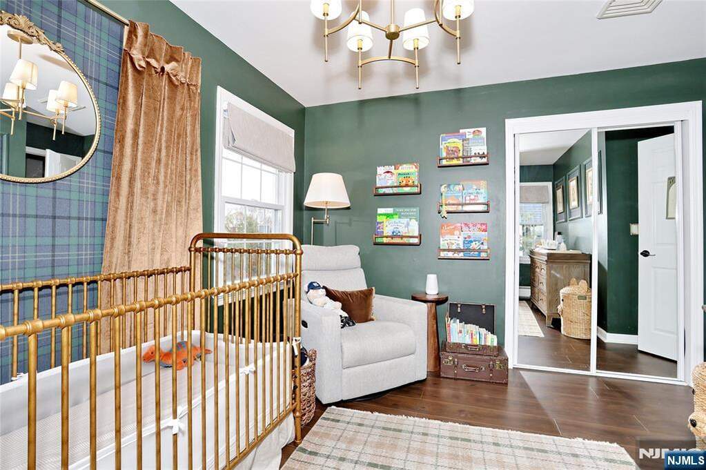 4 Bedroom Single Family Home/House's Image 32
