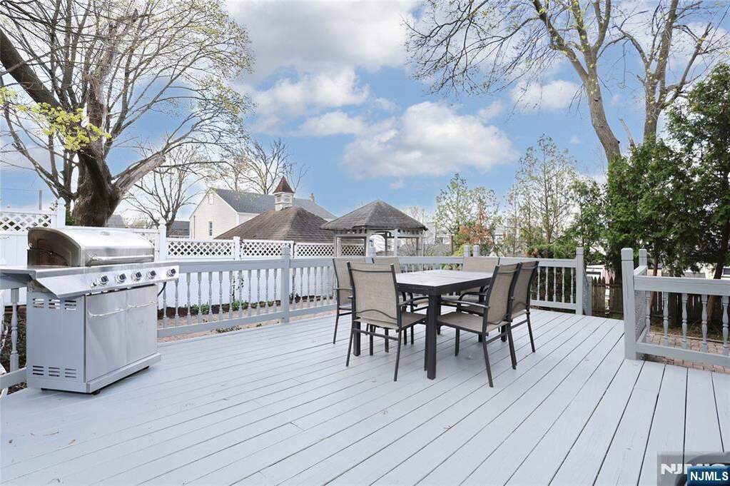 4 Bedroom Single Family Home/House's Image 40