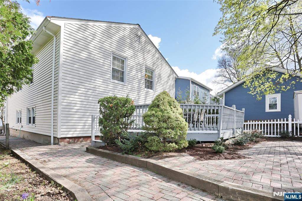 4 Bedroom Single Family Home/House's Image 45