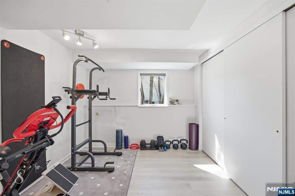 4 Bedroom Single Family Home/House's Image 15
