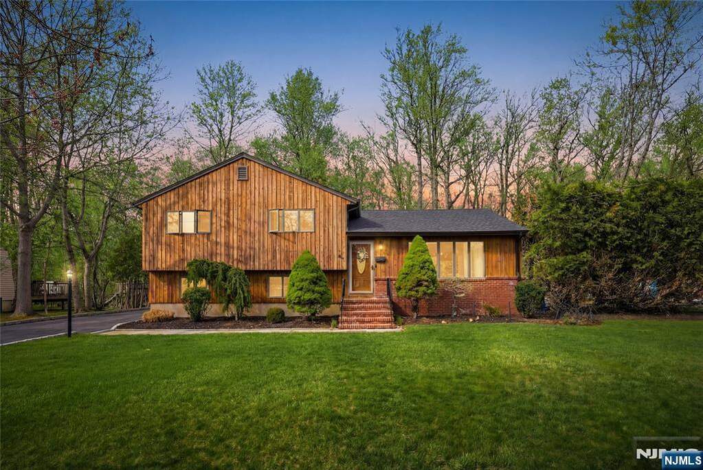 4 Bedroom Single Family Home/House's Image 27